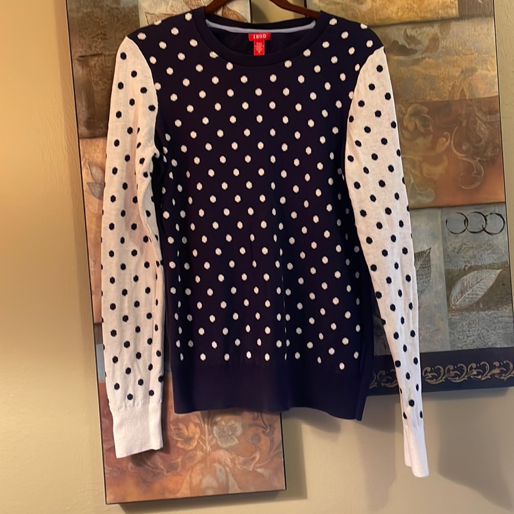 Izod Navy blue & white polka dot sweater